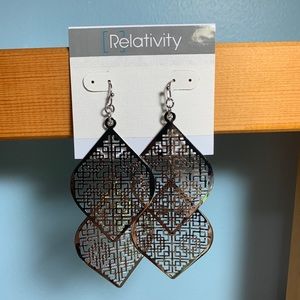 SOLD on Mercari! NEW dangly earrings!